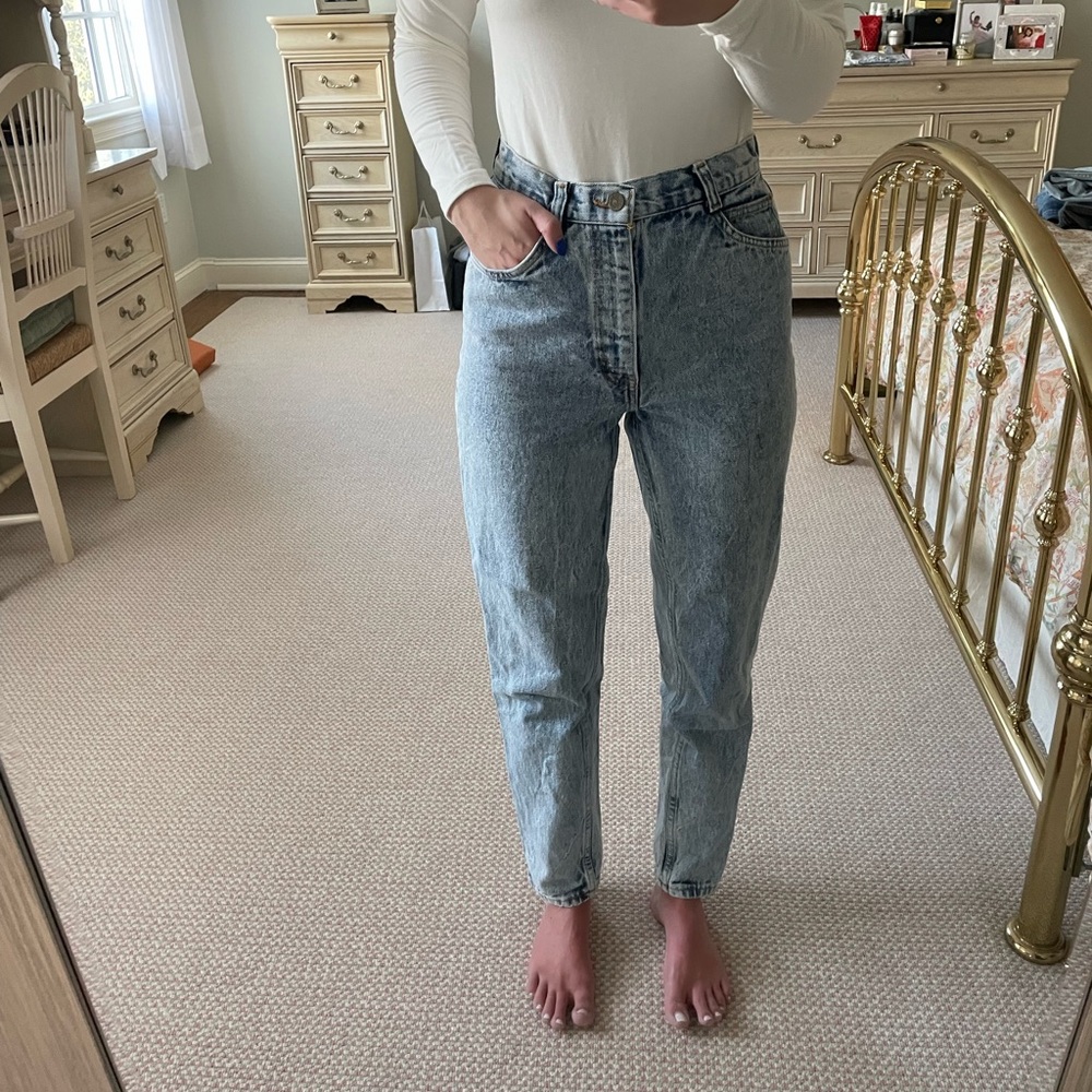 Vintage 90s style straight leg No Excuses jeans light denim